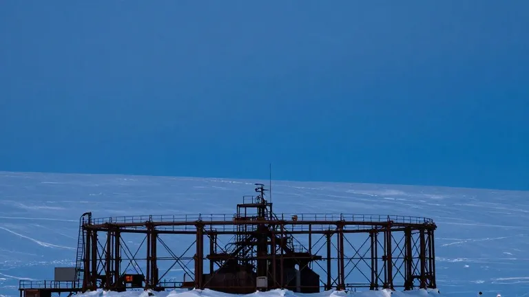 Illustration for: Alaska Gas Chiefs Quit Over Russian Funds
